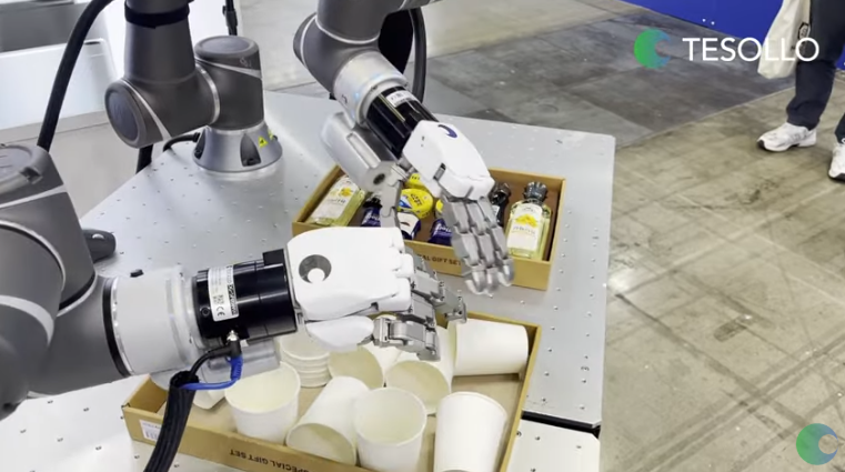 DG-5F Robot Hand: Paper Cup Removal Demonstration